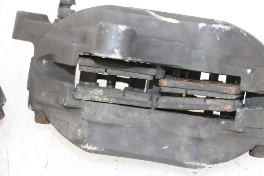 photo de FRONT BRAKE CALIPER YAMAHA FJR ABS 1300 (2016 - 2020) - Zoom on usage condition