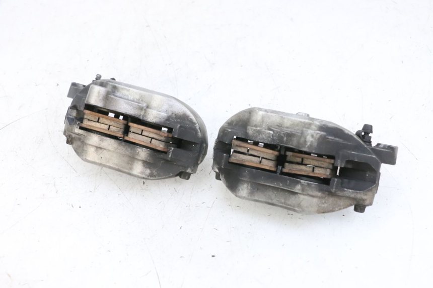 photo de FRONT BRAKE CALIPER YAMAHA FJR ABS 1300 (2006 - 2012) - Technical close-up