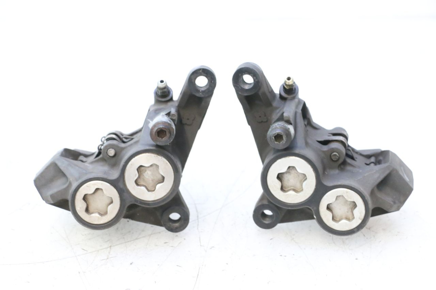 photo de FRONT BRAKE CALIPER YAMAHA FJR 1300 (2001 - 2005) - Main view