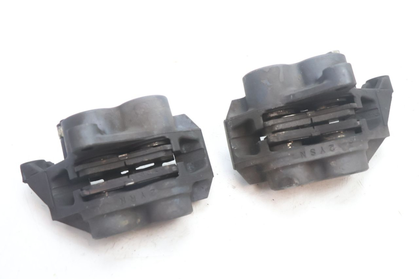 photo de FRONT BRAKE CALIPER YAMAHA FJR 1300 (2001 - 2005) - Fixing points details