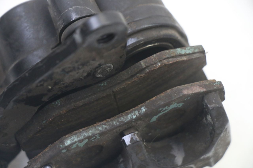 photo de FRONT BRAKE CALIPER PIAGGIO FLY 2T 50 (2004 - 2017) - Fixing points details