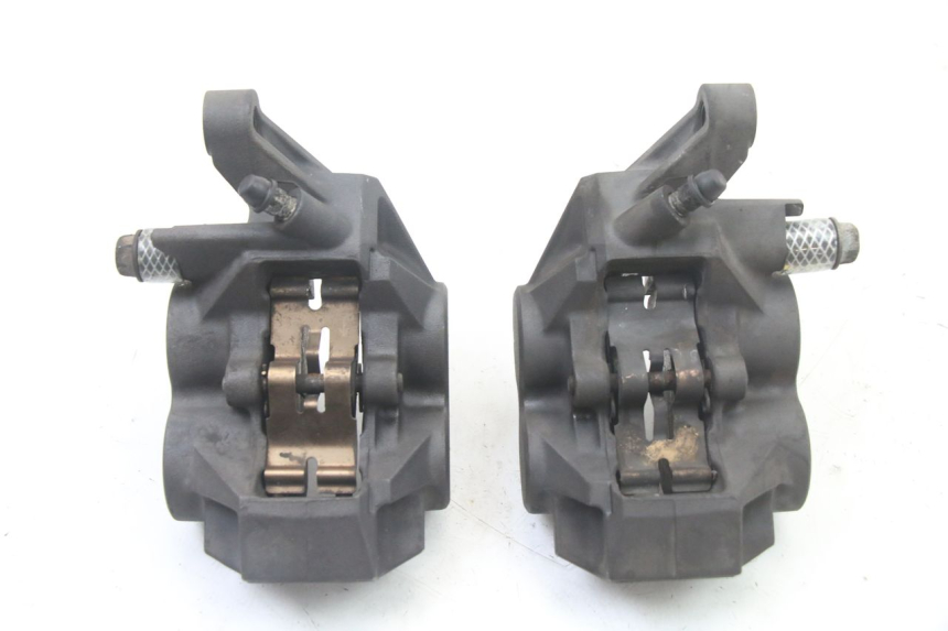 photo de FRONT BRAKE CALIPER YAMAHA FZ6 FAZER S2 600 (2007 - 2011) - Technical close-up