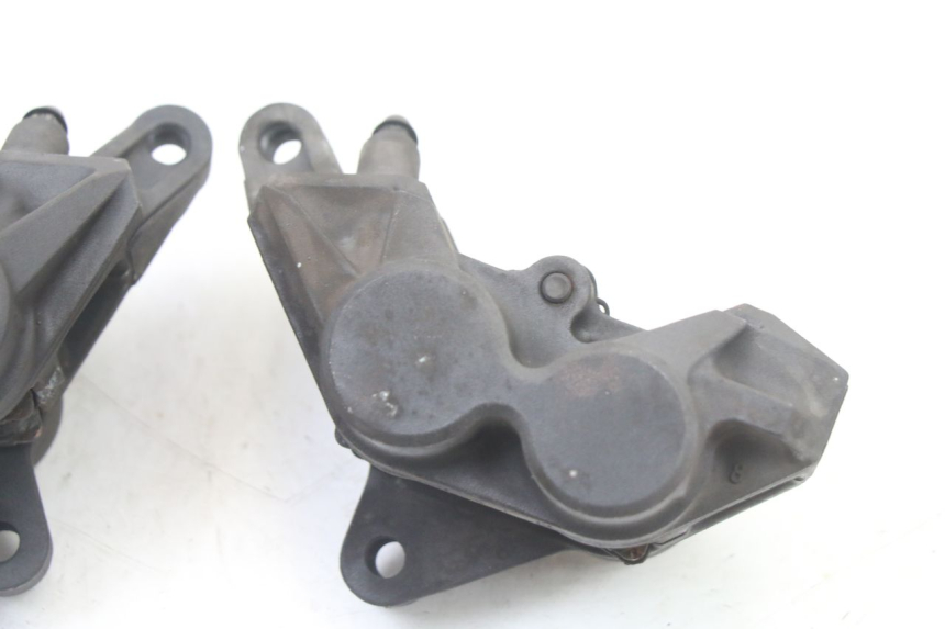 photo de FRONT BRAKE CALIPER YAMAHA FZ6 FAZER S2 600 (2007 - 2011) - Surface and material condition