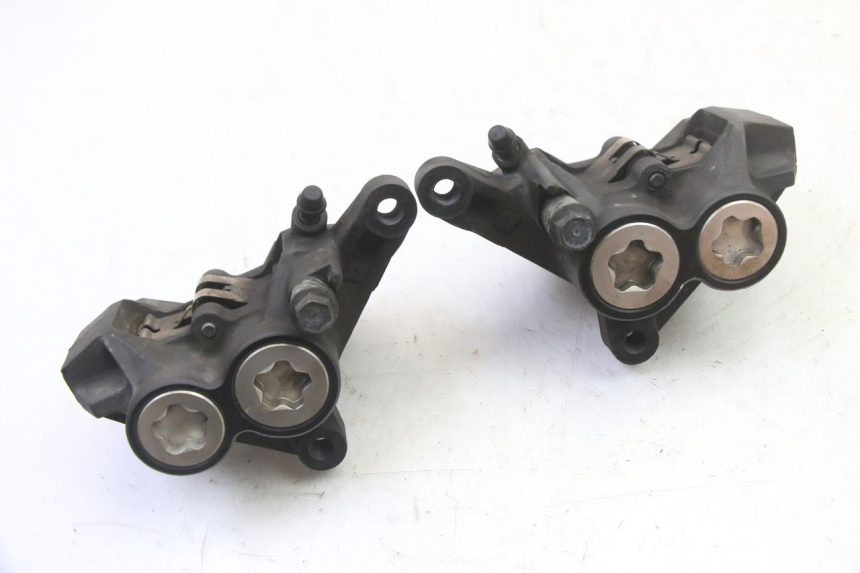 photo de FRONT BRAKE CALIPER YAMAHA FZ6 FAZER S2 600 (2007 - 2011) - Main view
