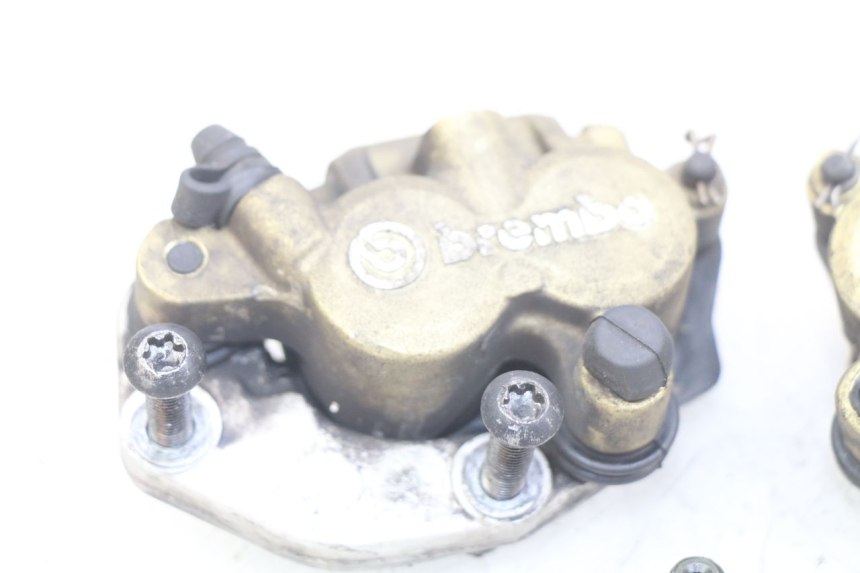 photo de FRONT BRAKE CALIPER GILERA GP 800 (2007 - 2013) - Surface and material condition