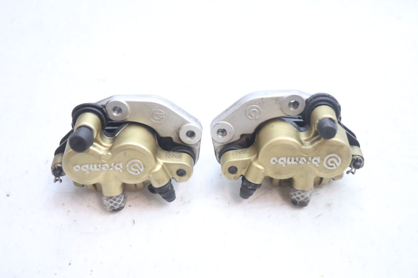 photo de FRONT BRAKE CALIPER GILERA GP 800 (2007 - 2013) - Surface and material condition