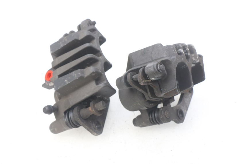 photo de FRONT BRAKE CALIPER SUZUKI GSF N BANDIT 600 (2000 - 2004) - Component detail