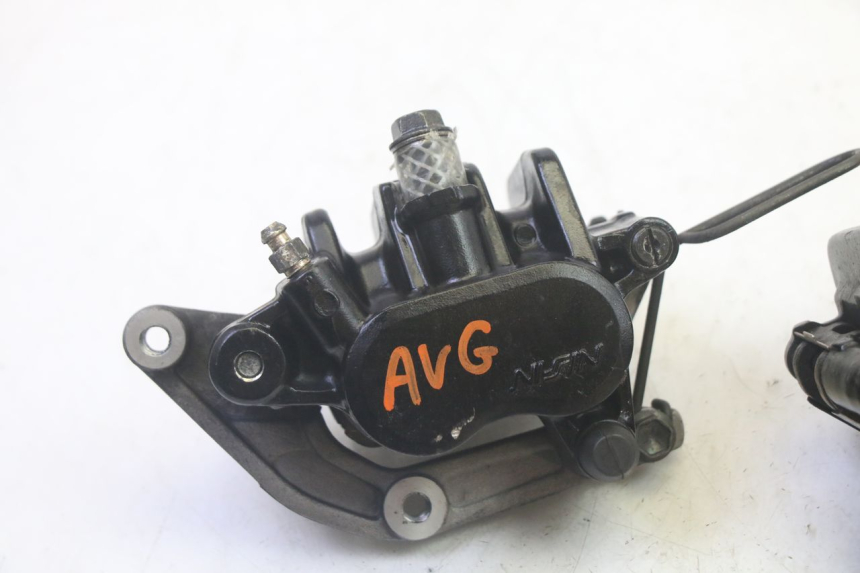 photo de FRONT BRAKE CALIPER SUZUKI GSF N BANDIT 600 (1996 - 1999) - Component detail