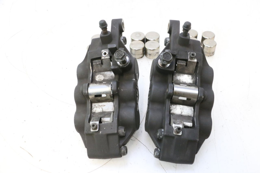 photo de FRONT BRAKE CALIPER SUZUKI GSF N BANDIT 1200 (2001 - 2005) - Alternative perspective