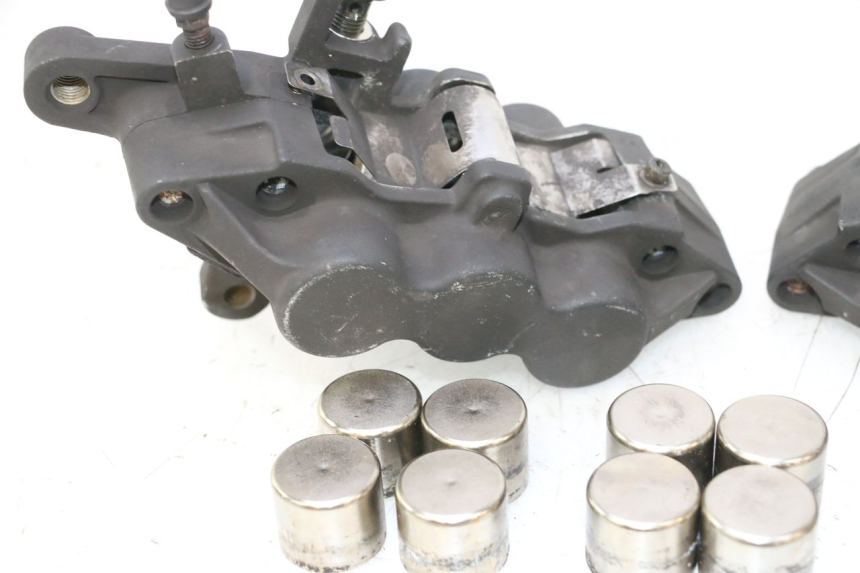 photo de FRONT BRAKE CALIPER SUZUKI GSF N BANDIT 1200 (2001 - 2005) - Markings and original references