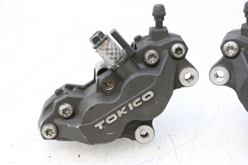 photo de FRONT BRAKE CALIPER SUZUKI GSR 600 (2005 - 2012) - Checked used part