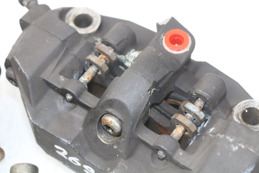 photo de FRONT BRAKE CALIPER SUZUKI GSX-R GSXR 600 (2008 - 2010) - Fixing points details