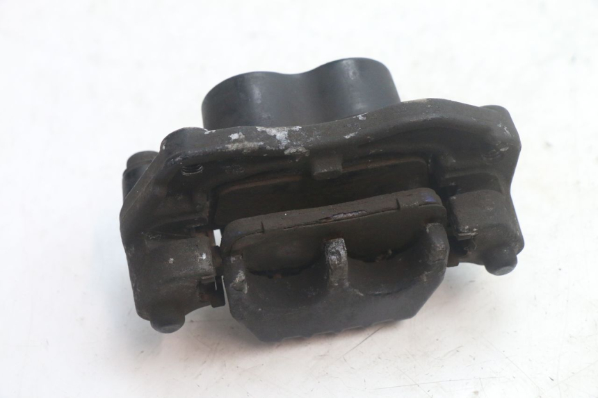 photo de FRONT BRAKE CALIPER SYM GTS EVO 125 (2009 - 2013) - Fixing points details