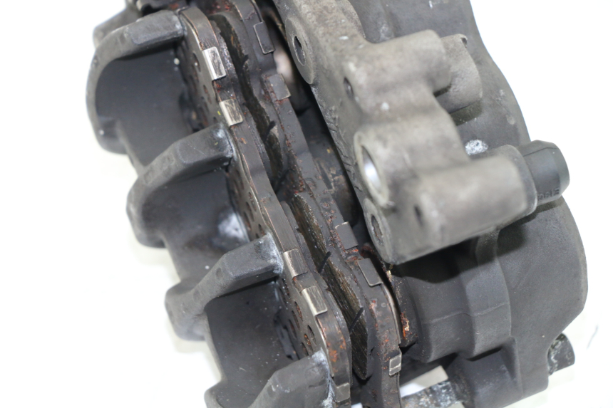 photo de FRONT BRAKE CALIPER HONDA SH 300 (2011) - Fixing points details