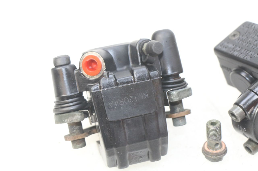 photo de FRONT BRAKE CALIPER PEUGEOT KISBEE 4T 50 (2010 - 2017) - Fixing points details