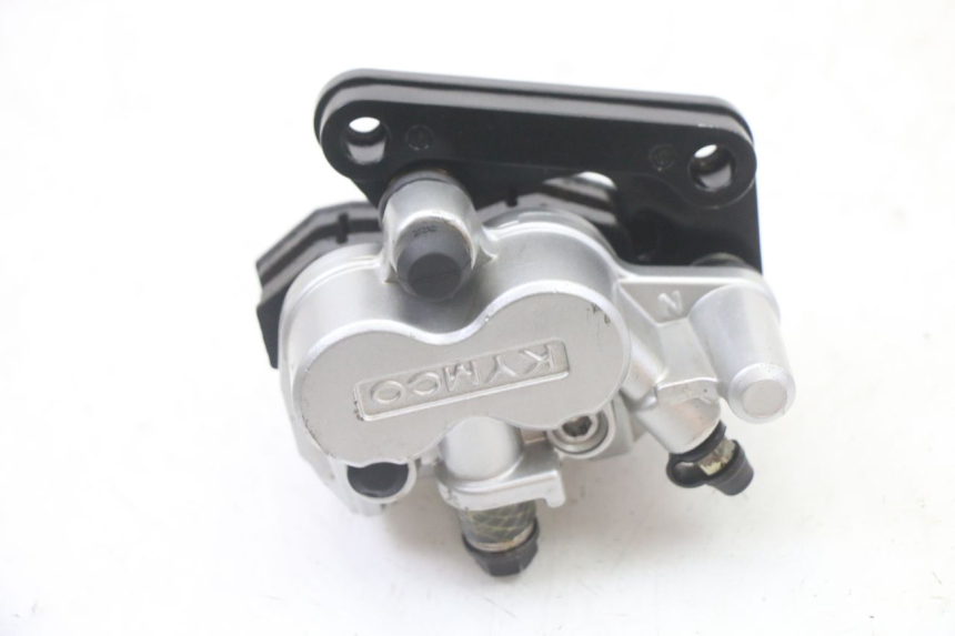 photo de FRONT BRAKE CALIPER KYMCO AGILITY 4T 50 (2005 - 2018) - Technical close-up