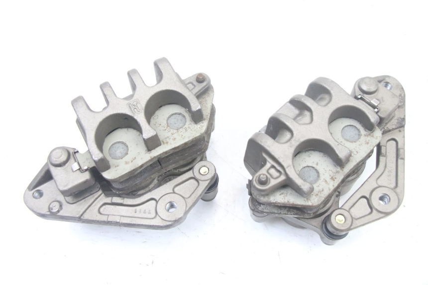 photo de FRONT BRAKE CALIPER KYMCO XCITING 500 (2007 - 2010) - Alternative perspective