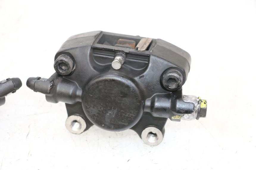 photo de FRONT BRAKE CALIPER PIAGGIO MP3 HPE 300 (2019 - 2026) - Additional view of the item
