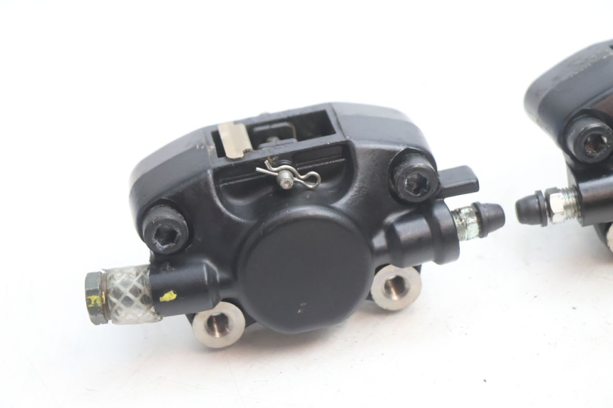 photo de FRONT BRAKE CALIPER PIAGGIO MP3 LT 400 (2007 - 2012) - Component detail