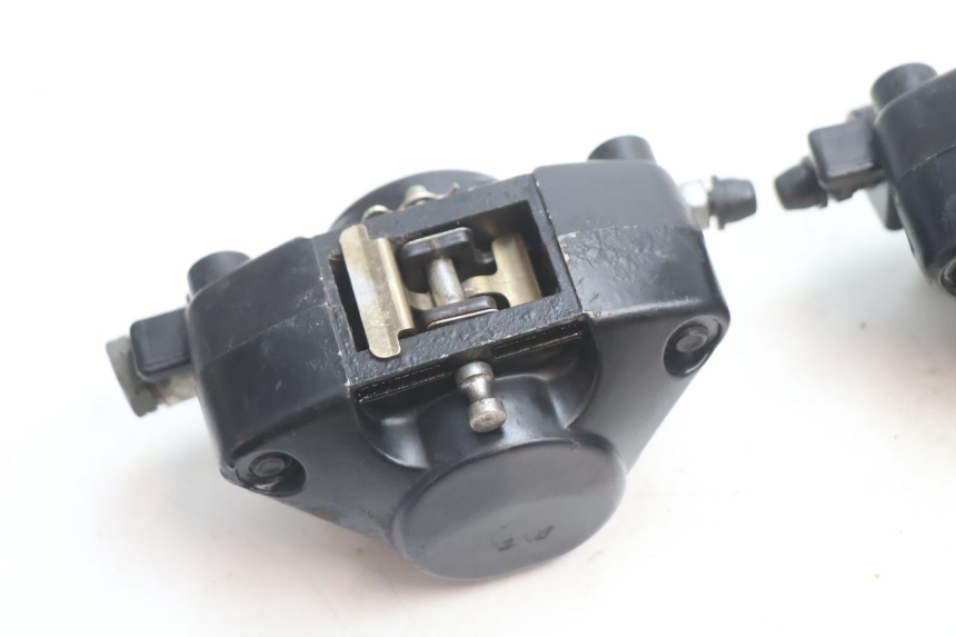 photo de FRONT BRAKE CALIPER PIAGGIO MP3 LT 400 (2007 - 2012) - Technical close-up