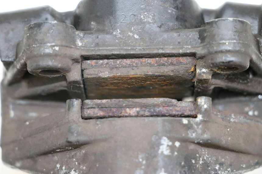 photo de FRONT BRAKE CALIPER PIAGGIO MP3 500 (2011 - 2015) - Technical close-up