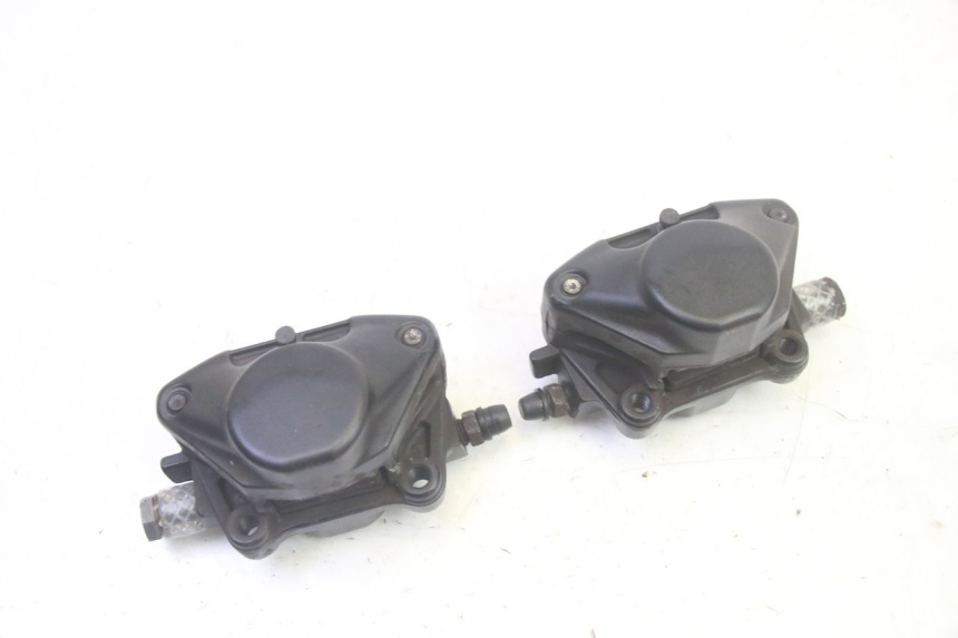 photo de FRONT BRAKE CALIPER PIAGGIO MP3 RL 250 (2006 - 2010) - Technical close-up