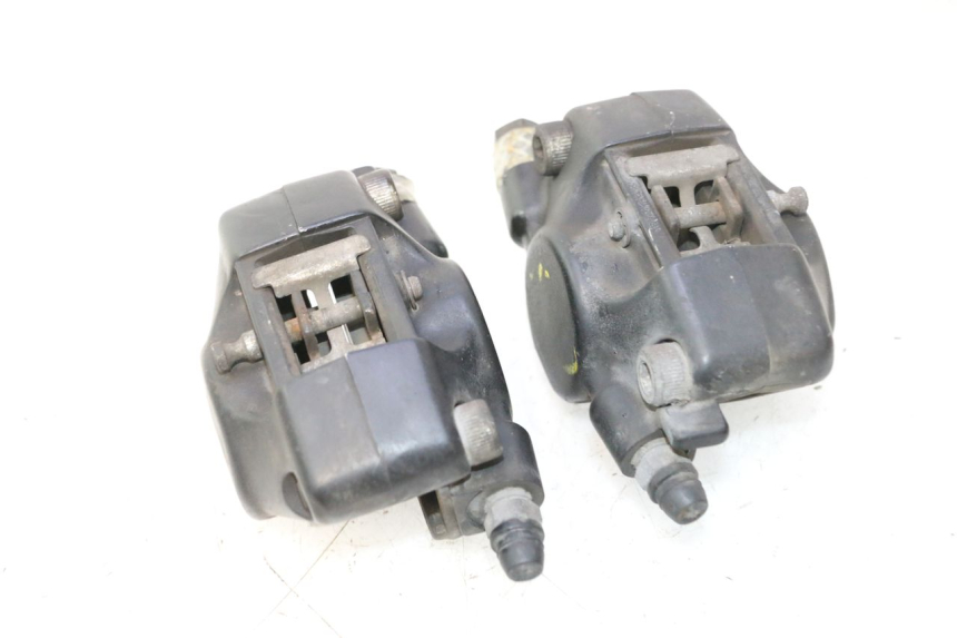 photo de FRONT BRAKE CALIPER PIAGGIO MP3 125 (2006 - 2014) - Alternative perspective