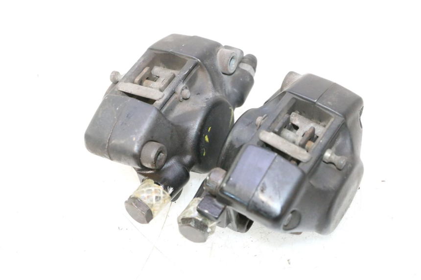 photo de FRONT BRAKE CALIPER PIAGGIO MP3 125 (2006 - 2014) - Technical close-up