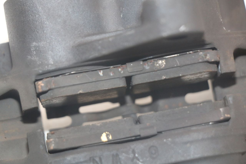 photo de FRONT BRAKE CALIPER YAMAHA MT-07 MT07 ABS 700 (2014 - 2017) - High-resolution close-up