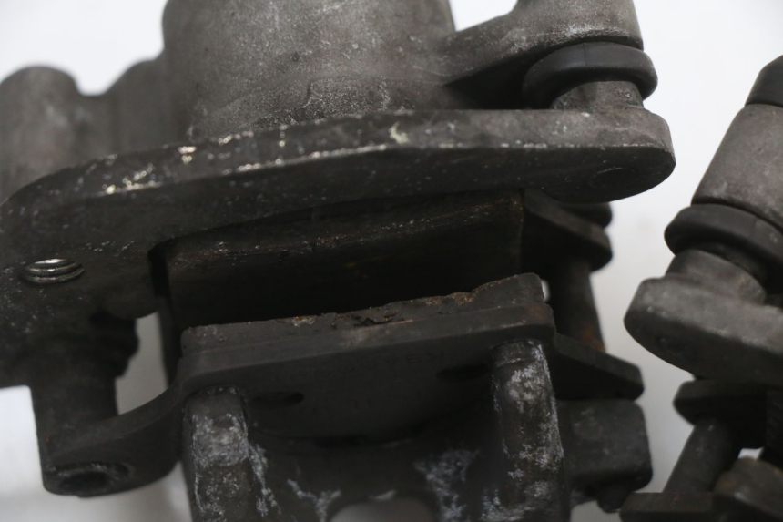 photo de FRONT BRAKE CALIPER MBK MW TRYPTIK 125 (2014 - 2016) - Fixing points details