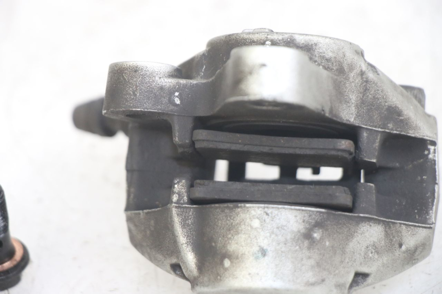 photo de FRONT BRAKE CALIPER YAMAHA NEOS NEO'S 4T 50 (2008 - 2016) - Alternative perspective