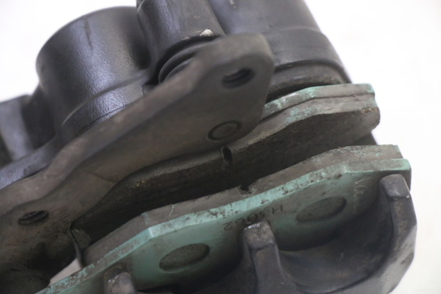 photo de FRONT BRAKE CALIPER PIAGGIO NRG POWER PUREJET 50 (2018 - 2021) - Fixing points details