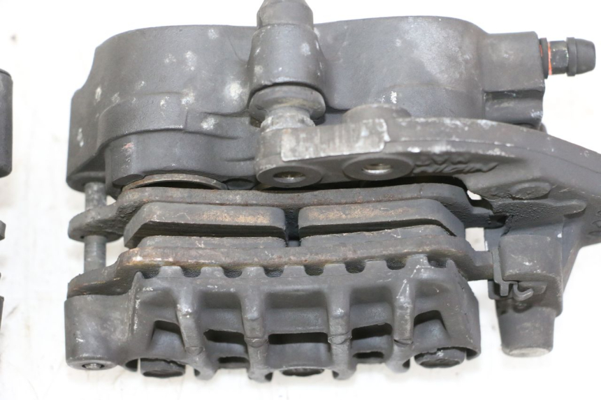 photo de FRONT BRAKE CALIPER HONDA NTV DEAUVILLE 650 (2001 - 2006) - Zoom on usage condition