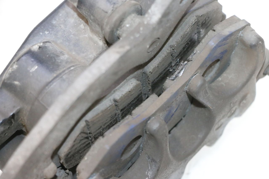 photo de FRONT BRAKE CALIPER HONDA PCX (JF57/JF64) 125 (2014 - 2018) - Zoom on usage condition