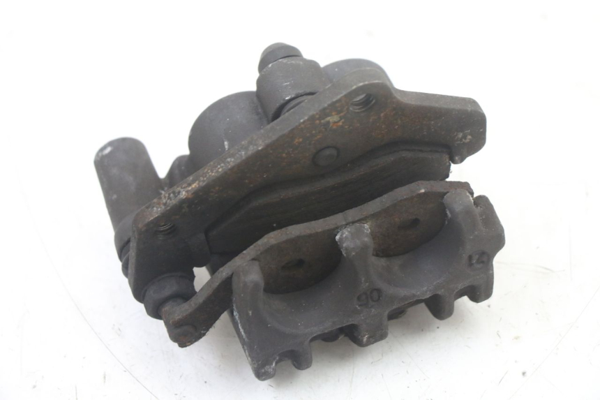 photo de FRONT BRAKE CALIPER PEUGEOT SATELIS COMPRESSOR K15 125 (2006 - 2009) - Fixing points details