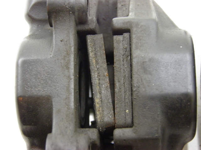 photo de FRONT BRAKE CALIPER PIAGGIO MP3 RL 125 (2006 - 2014) - Component detail