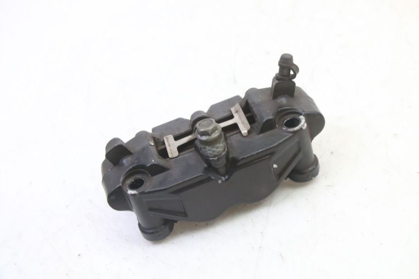 photo de FRONT BRAKE CALIPER MAG POWER R-STREET 50 (2016 - 2025) - Zoom on usage condition