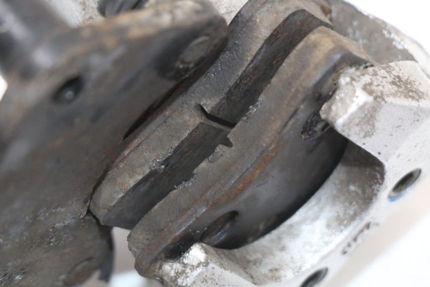 photo de Front brake caliper EUROCKA R8 4T 50 (2013 - 2022) - Fixing points details