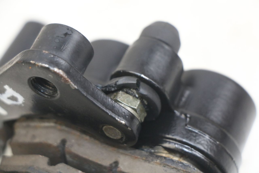 photo de FRONT BRAKE CALIPER YAMASAKI RAPTOR 50 (2013 - 2018) - Zoom on usage condition