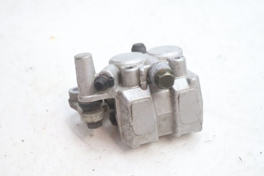 photo de FRONT BRAKE CALIPER YIYING RETRO 125 (2008 - 2018) - Zoom on usage condition