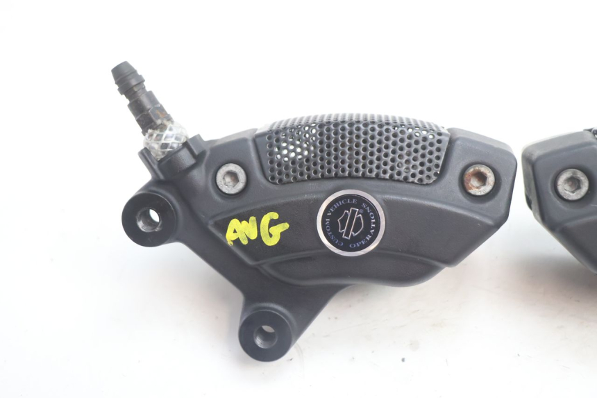 photo de FRONT BRAKE CALIPER HARLEY DAVIDSON ROAD GLIDE FLTRXSE 1920 (2018 - 2022) - Component detail