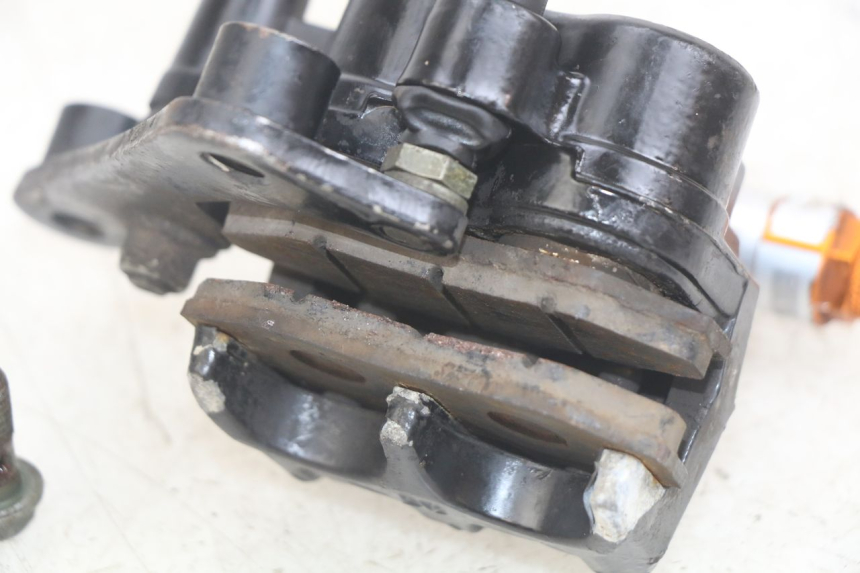 photo de FRONT BRAKE CALIPER YAMASAKI ROADSTER 50 (2013 - 2018) - Zoom on usage condition