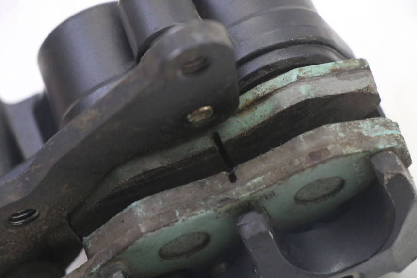 photo de FRONT BRAKE CALIPER GILERA RUNNER SP 50 (2006 - 2008) - Fixing points details