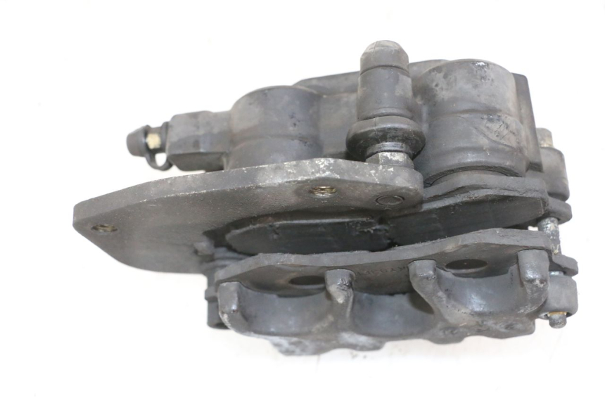 photo de FRONT BRAKE CALIPER PEUGEOT SATELIS 125 (2013 - 2018) - Alternative perspective