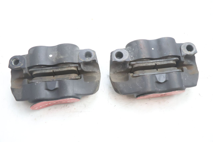 photo de FRONT BRAKE CALIPER CAN-AM SPYDER RS 1000 (2008 - 2012) - Fixing points details