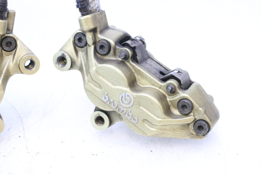 photo de FRONT BRAKE CALIPER DUCATI SS IE DS CARENEE 1000 (2002 - 2006) - Distinctive features