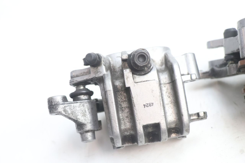 photo de FRONT BRAKE CALIPER HONDA ST PAN EUROPEAN 1100 (1990 - 2002) - Technical close-up