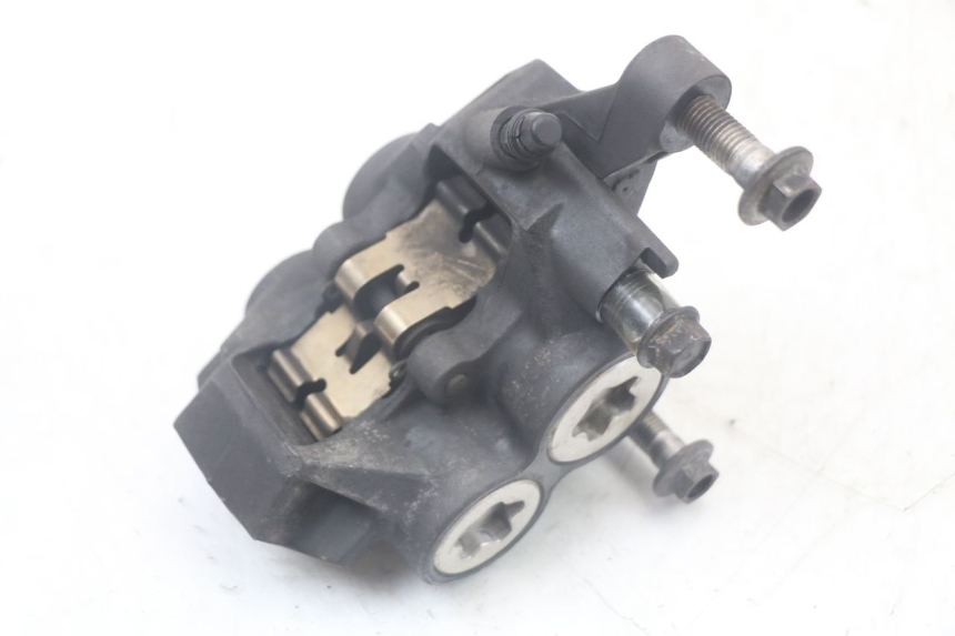 photo de FRONT BRAKE CALIPER YAMAHA TDM ABS 900 (2002 - 2014) - High-resolution close-up