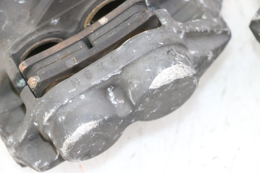 photo de FRONT BRAKE CALIPER YAMAHA TDM ABS 900 (2002 - 2014) - Component detail