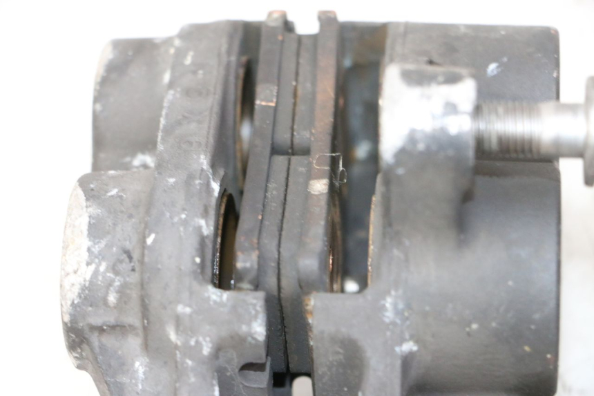 photo de FRONT BRAKE CALIPER YAMAHA TDM ABS 900 (2002 - 2014) - Technical close-up